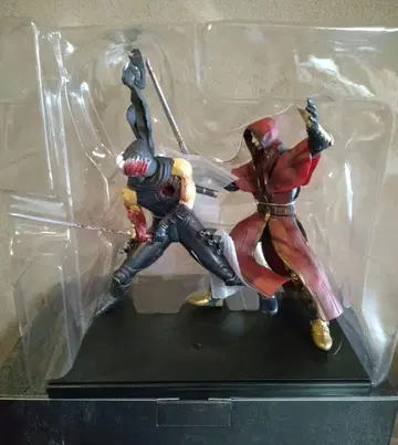 물건 정리중 가면의 도사와 결투 피규어 NINJA GAIDEN 3