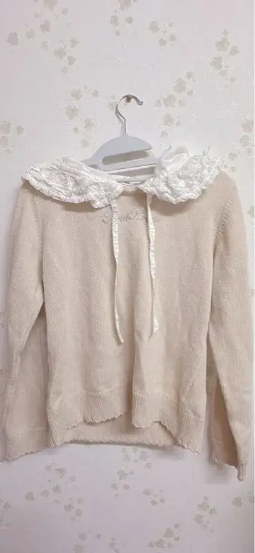 PINKHOUSE 후드 부착 로고 니트 새상품급