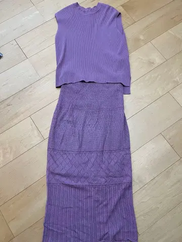 리브 편직 탱크탑 & 스커트 셋업 트란틴손드모드