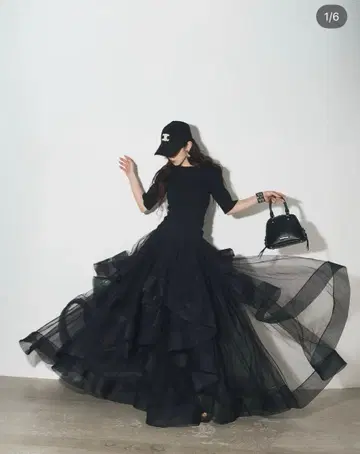 ANDREA&Co. 볼륨 프릴 샤샤 스커트 블랙