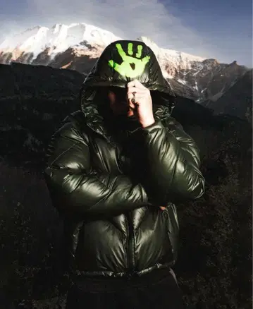 MERTRA Heat Reactive Puffer 스티커 포함