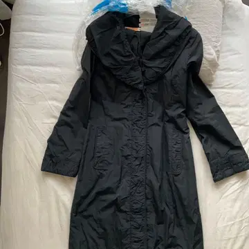 [ 새상품급 ] 비비안 탐 블랙 다운 코트 M 사이즈 클리닝 완료 고급