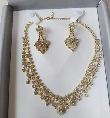 럭셔리 목걸이와 귀찌 세트