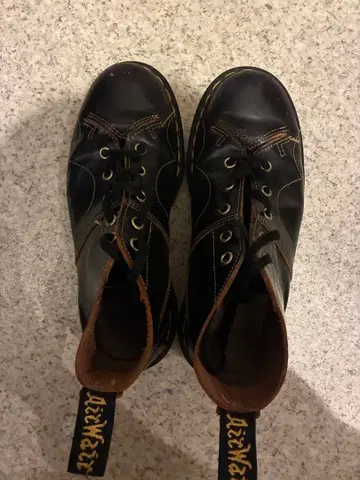 Dr.Martens 여성용