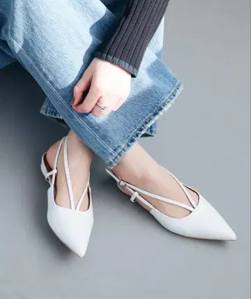 [ 새상품 ] EVOL 이볼 다중 스트랩 플랫 펌프스