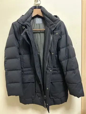 나노 유니버스 후드 부착 다운 코트 네이비