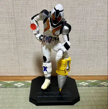 가면라이더 포제 DX 하이 터치 피규어 화이트