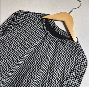 하운드 투스 패턴 긴팔 셔츠 화이트 블랙 패턴 셔츠