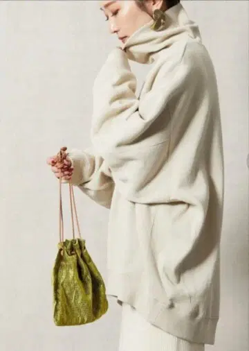 프릭스스토어 헤비 웨이트 터틀넥 맨투맨