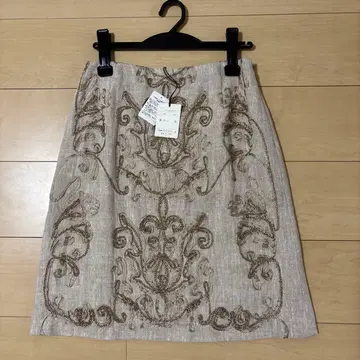 자수 린넨 베이지 타이트 스커트