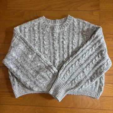 한정 상품 그레이 케이블 니트 스웨터 긴팔