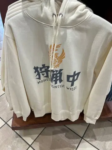 USJ 한정판 몬스터 헌터 와일즈 후드티 화이트 L 사이즈