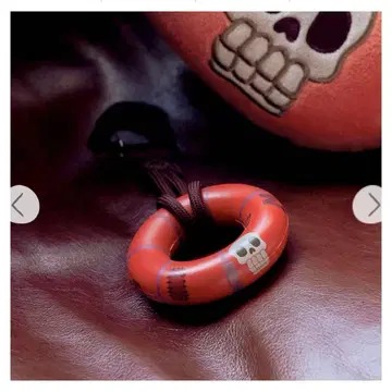 [ GBL ] 완판템 붉은 돼지 플로트 키링 유토단의 튜브