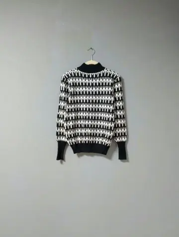 기하학 패턴 니트 셋업 골프