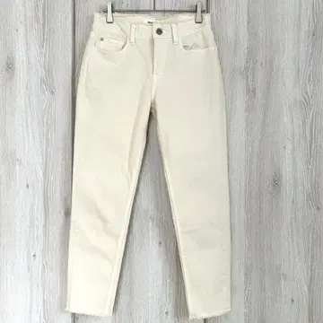 [ 새상품급 ] healthydenim 화이트 데님 프린지 컷오프 23