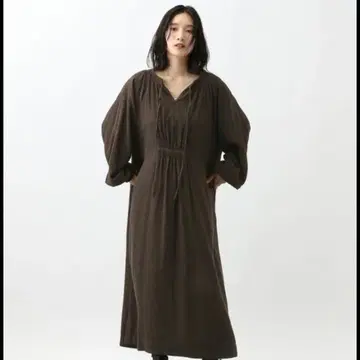 natural by clip 샴브레이 퍼프 원피스 브라운