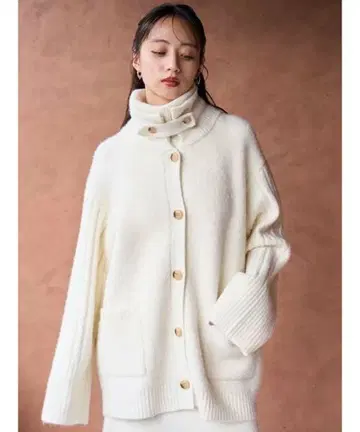 시착만 한 상품 SNIDEL 스텐칼라 니트 자켓 가디건 화이트 코트