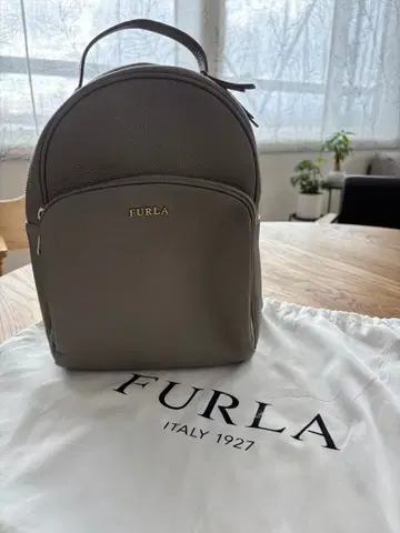 FURLA 그레이 백팩
