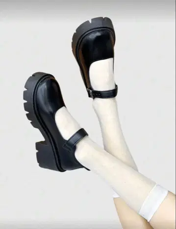 통굽 블랙 멜리 제인 신발