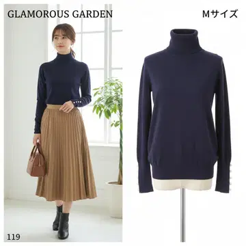 글래머러스 가든 펄 버튼 터틀넥 니트 네이비 긴팔 고급