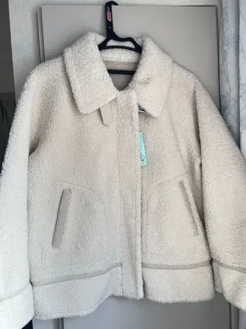 SHIPS 아이보리 보아 자켓