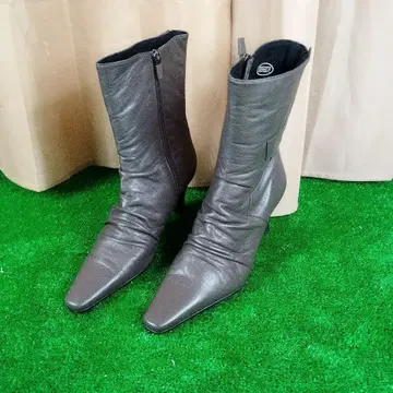 컨디션 최상 [ 우사기야 ] 천연 가죽 숏부츠 23cmEEE