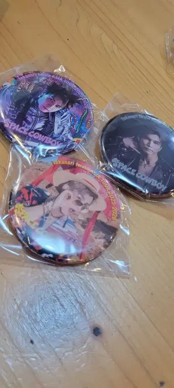 3대 이와타 타카노리 캔뱃지 3종 세트