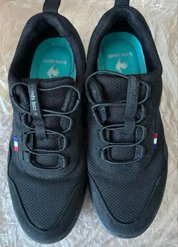 르 꼬끄 스포르티브 블랙 스니커즈