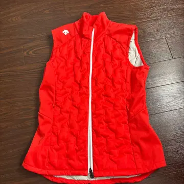 데상트 골프 여성용 다운 베스트