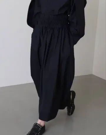 미사용 새상품 seeall 롱 스커트 네이비