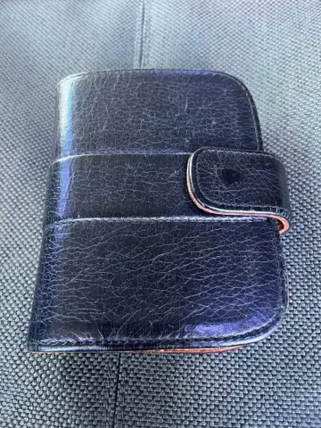 FACES 천연 가죽 블랙 가죽 접이식 지갑