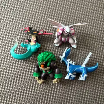 게임 캐릭터 피규어 세트