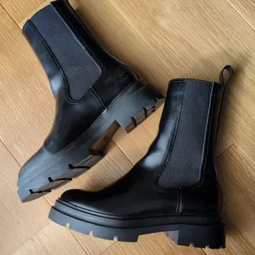 ZARA 사이드 고어 부츠 22.5