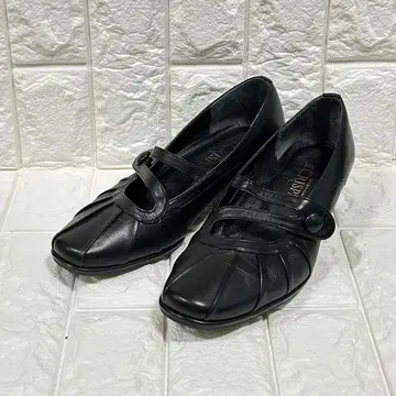 새상품급 22.5cm 여성용 펌프스 생크리스핀 st.crispin