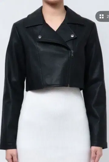 블랙 가죽 크롭 자켓