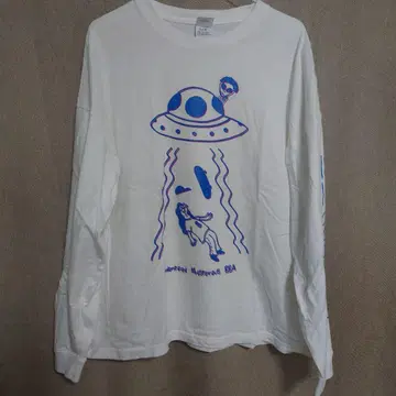 BBA SKATE CLUB 롱티 UFO 디자인 화이트