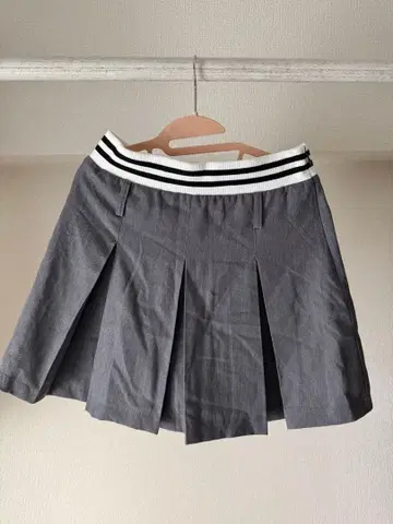 OLIVE des OLIVE 플리츠 스커트 스트라이프 허리