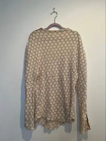 DECO depuis 1985 꽃무늬 레이스 니트 상의