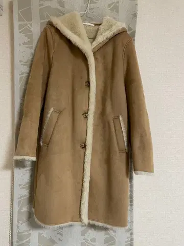 유니클로 무스탕 터치 후디드 코트 L 사이즈