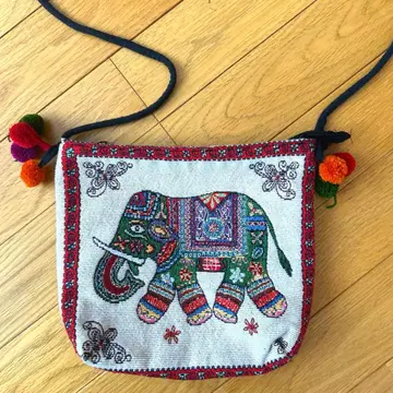 코끼리 패턴 자수 미니 숄더백 경량 에스닉계 미사용 새상품