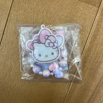 헬로키티 50주년 파스텔 비즈 키링