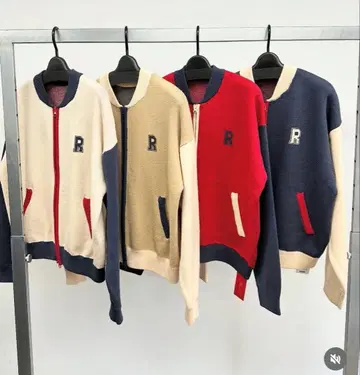 라 도 아쉬 넘버링 니트 자켓