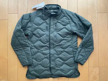 UNIQLO 화이트 마운티니어링 다운 자켓 S