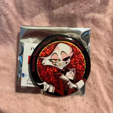 해즈빈 호텔 콜라보 카페 엔젤 더스트 캔뱃지