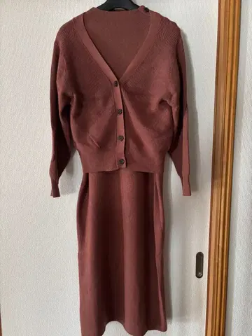 FRAY I.D 타이트 니트 원피스 & 가디건 세트