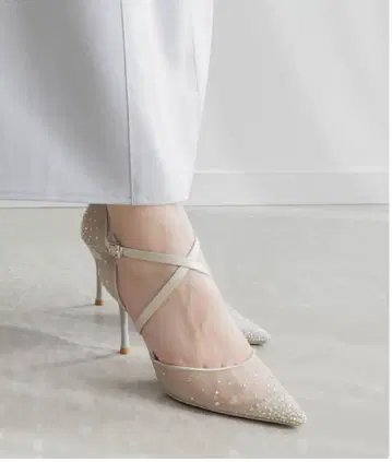 크로스 스트랩 비쥬 펌프스 RANDA