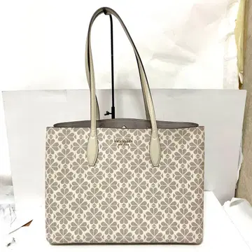 케이트 스페이드 올 데이 스페이드 플라워 토트백 파우치 포함 중고