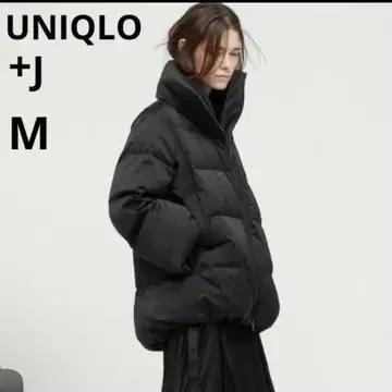 유니클로 +J 여성용 다운 볼륨 자켓 발수 가공 블랙 M