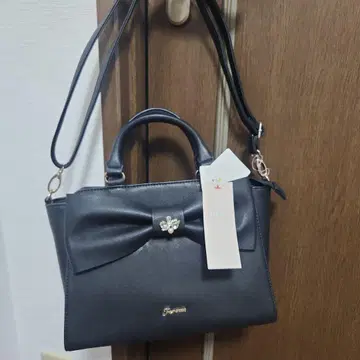 새상품 리본 포함 블랙 숄더백 온워드 카시야마