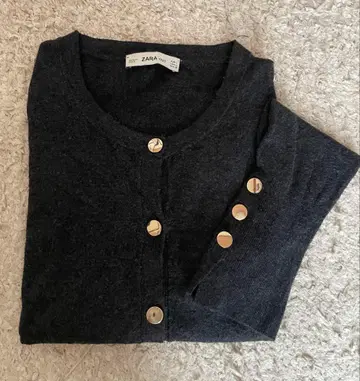 ZARA 메탈 버튼 스무스 니트 차콜 그레이 M 사이즈